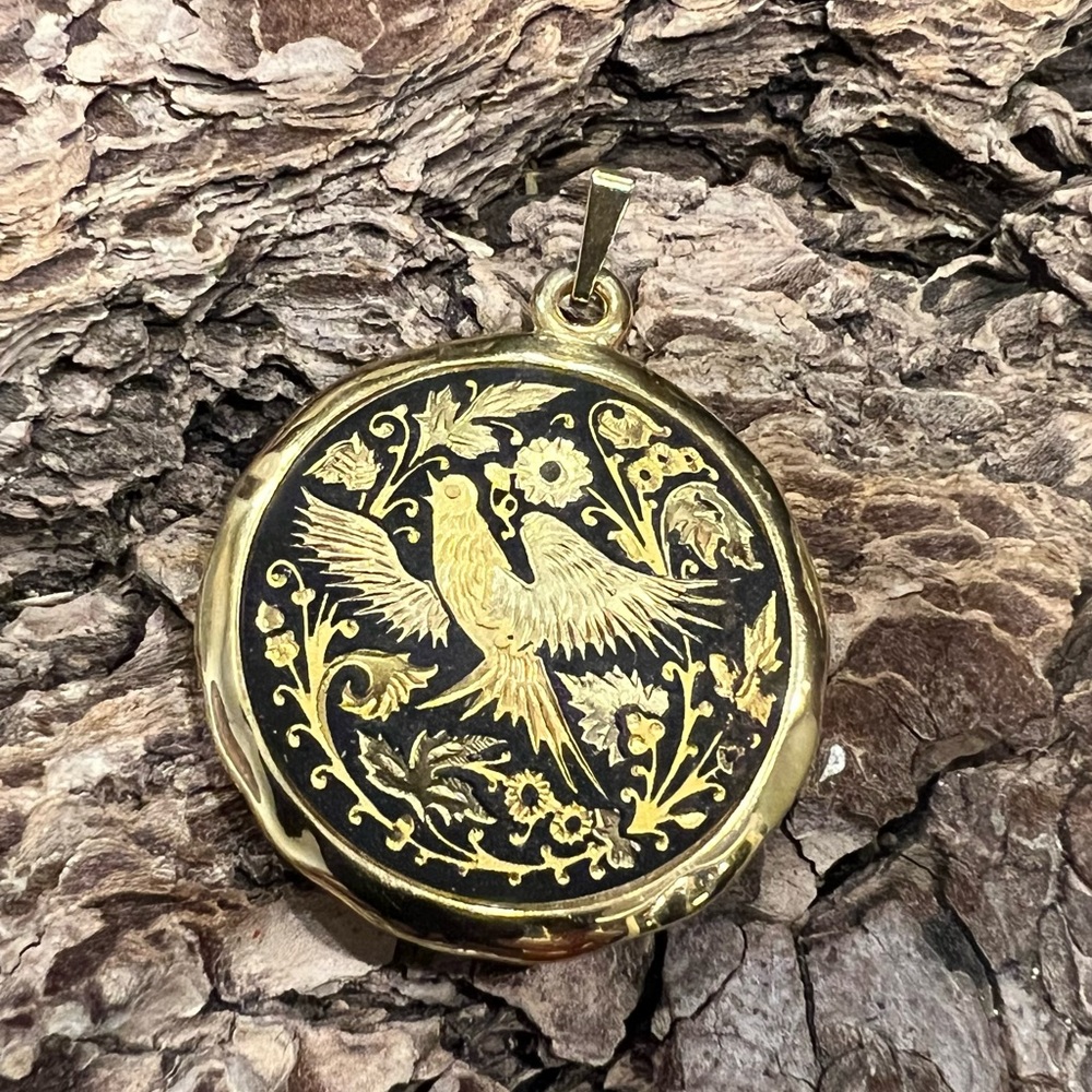 Toledo Spain Damascene Pendant Bird Flora Scene Gold SilverTone Black Inlay 2” - Picture 3 of 5